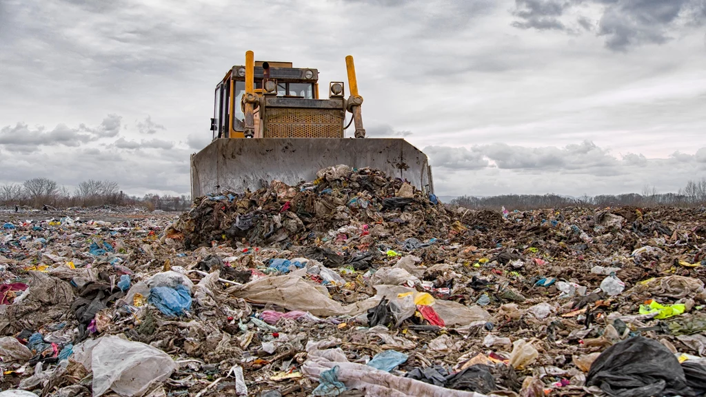 Kraje UE czekają drastyczne zmiany jeśli chodzi o śmieci. Bruksela szykuje przepisy, które znacznie ograniczą - niemal uniemożliwią - eksport odpadów