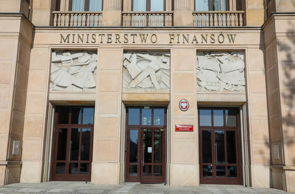 W 2025 r. samorządy otrzymają blisko 100 mld zł więcej z dochodów państwa z PIT niż w tym roku