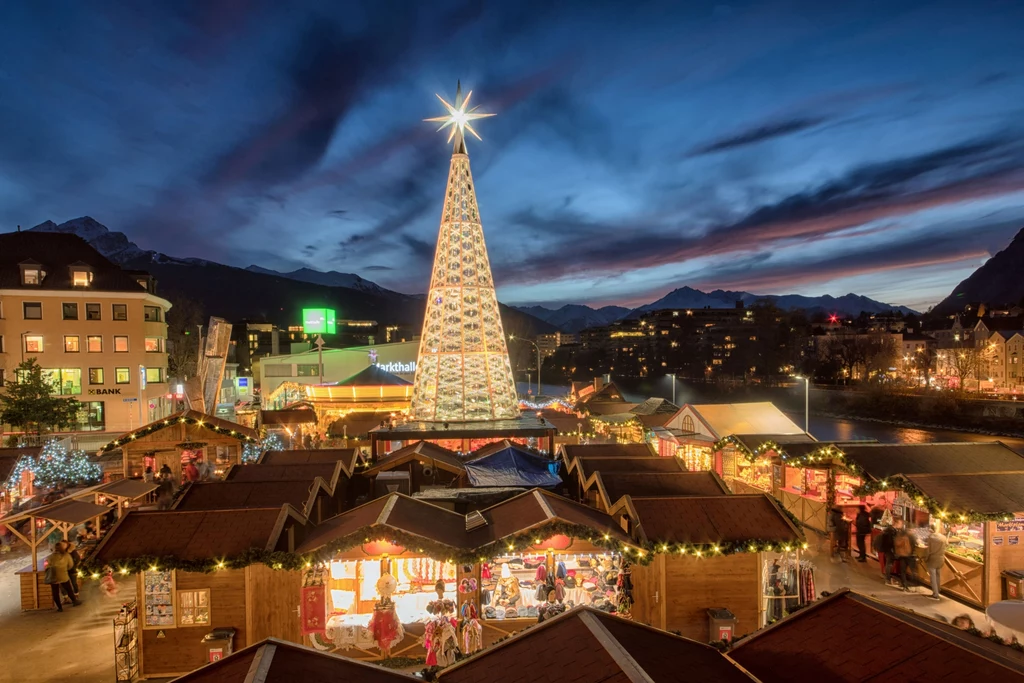 Kryształowa choinka z ponad 170 tysięcy kryształów Swarovskiego, © Innsbruck Tourismus / Danijel Jovanovic