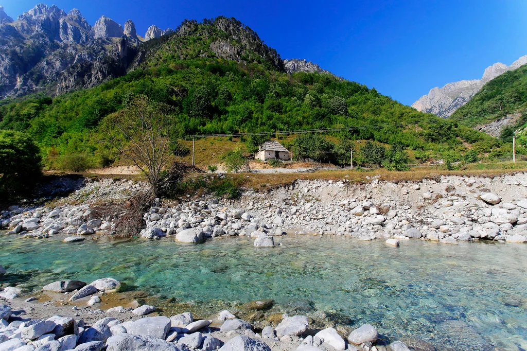 Alpy Albańskie to niebywale malownicze góry, będące turystyczną perłą tego kraju 