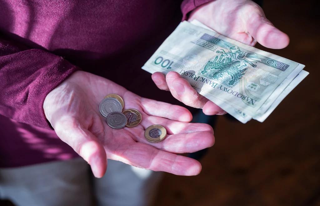 Ile komornik może zabrać z wynagrodzenia za pracę? Kwota uległa zmianie