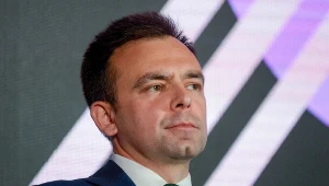 Uchwalanie budżetu na ostatniej prostej. Minister finansów Andrzej Domański (na zdj.) zapewnia, że będzie starał się, aby Polska nie została objęta procedurą nadmiernego deficytu