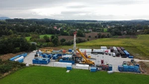 Odwiert w Grodźcu koło Bielska-Białej. Podczas poszukiwań wody geotermalnej natrafiono na metan. Fot. Facebook/jasienicapogodzinach