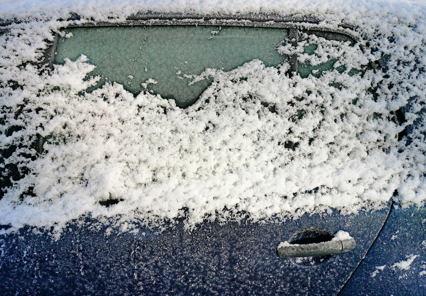 Zimą mróz to codzienny problem wielu kierowców