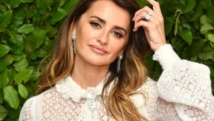 Kreacja Penelope Cruz zrobiła furorę. Gwiazda założyła prześwitującą sukienkę