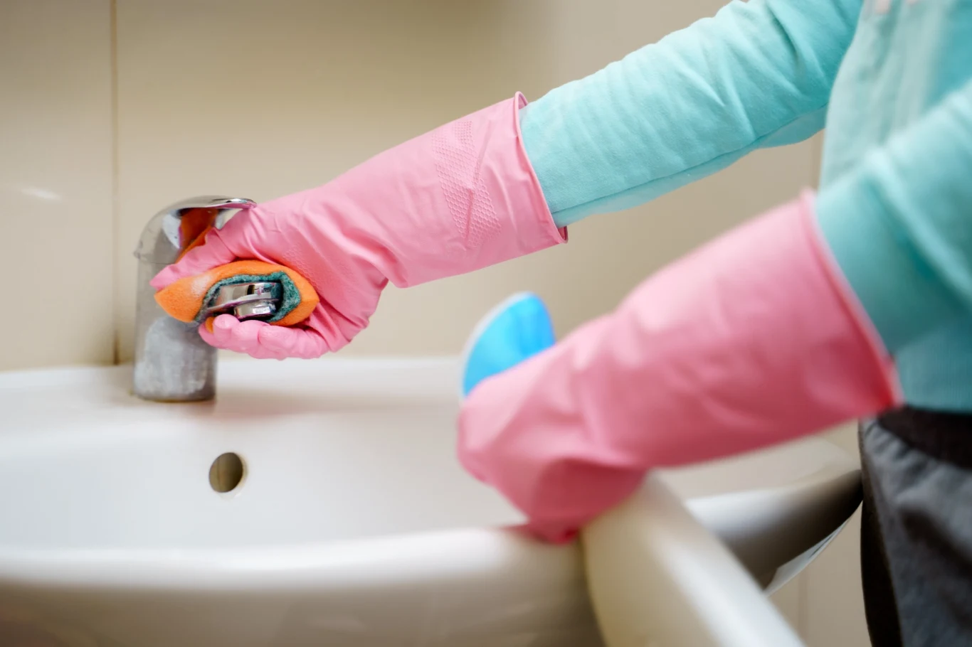 Czy polerowanie kranu oliwką ma sens? Czy polerowanie kranu oliwką ma sens?