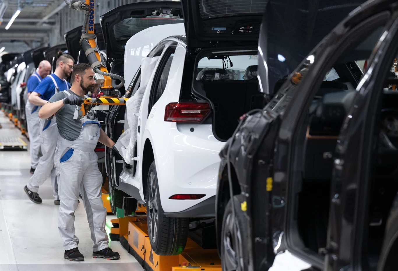 Liczba planowanej redukcji miejsc pracy wzrosła względem końca 2025 r. Jednym z elementów programu oszczędnościowego Volkswagena będzie redukcja zatrudnienia