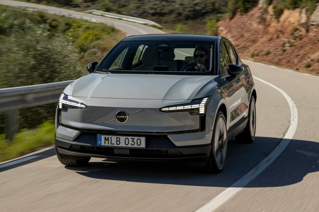 Volvo EX30 redefiniuje standardy w branży motoryzacyjnej Volvo EX30 redefiniuje standardy w branży motoryzacyjnej