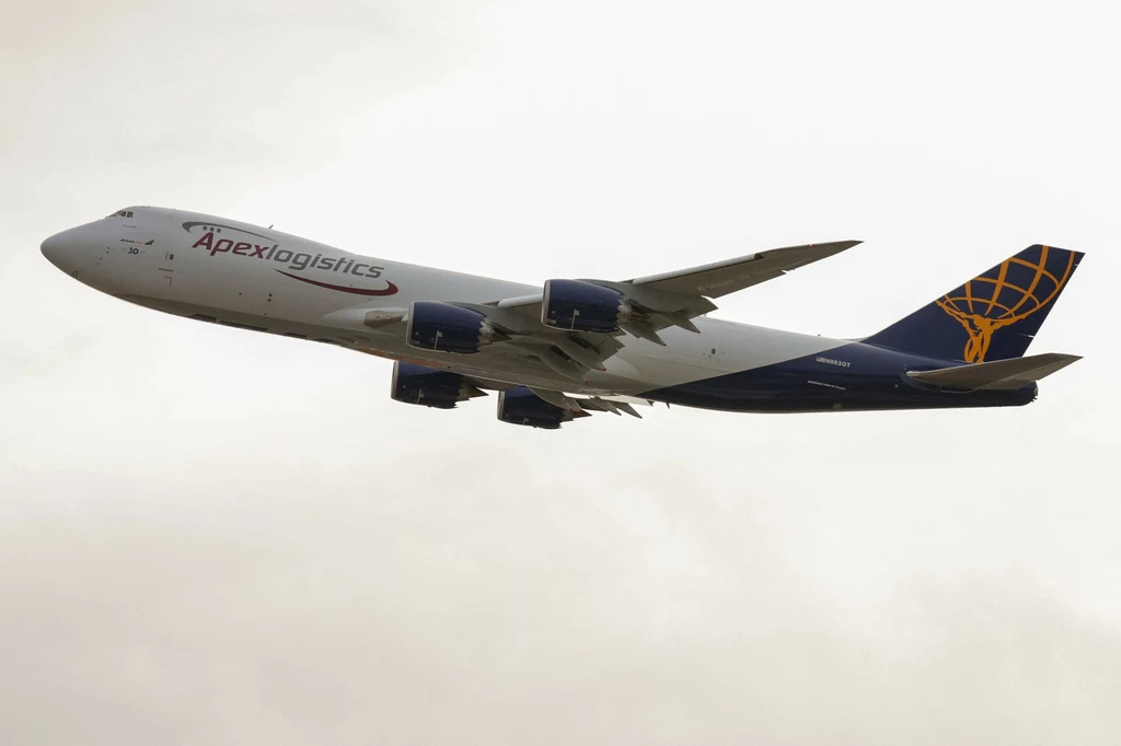 Boeing 747-8, jeden z największych samolotów pasażerskich.