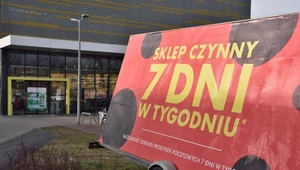 Otwórzcie sklepy w Święta Bożego Narodzenia! PiS-owi pójdzie w pięty