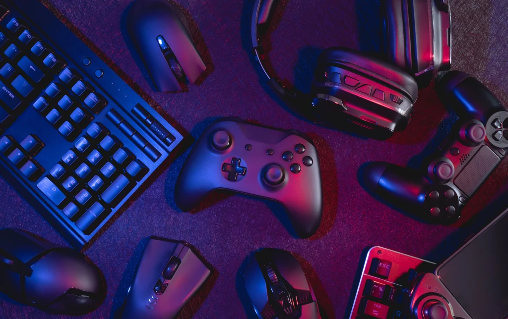 Konsola czy PC? Co jest lepszym wyborem dla gracza w 2023 roku?