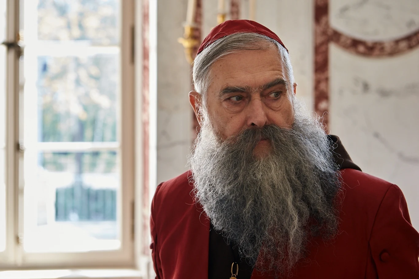 W filmie w reżyserii Tadeusza Syki ("Wyszyński - zemsta czy przebaczenie") zobaczymy: Sebastiana Fabijańskiego, Olgierda Łukaszewicza, Cezarego Pazurę, Daniela Olbrychskiego, Karolinę Szymczak, Ksawerego Szlenkiera, Eryka Biedunkiewicza i Wiaczesława Boguszewskiego.