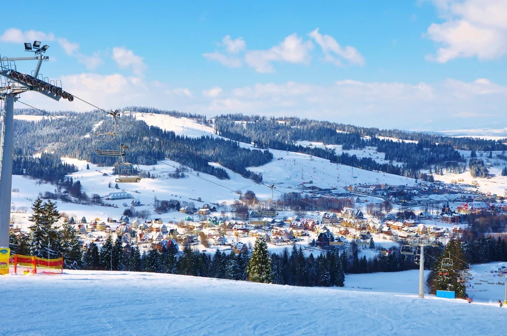 Sezon narciarski w Polsce można uznać za rozpoczęty. Ośrodki narciarskie oferują różnorakie atrakcje