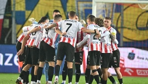 Comarch przejmuje Cracovię. Na zdj. piłkarze Cracovii w meczu ze Śląskiem Wrocław