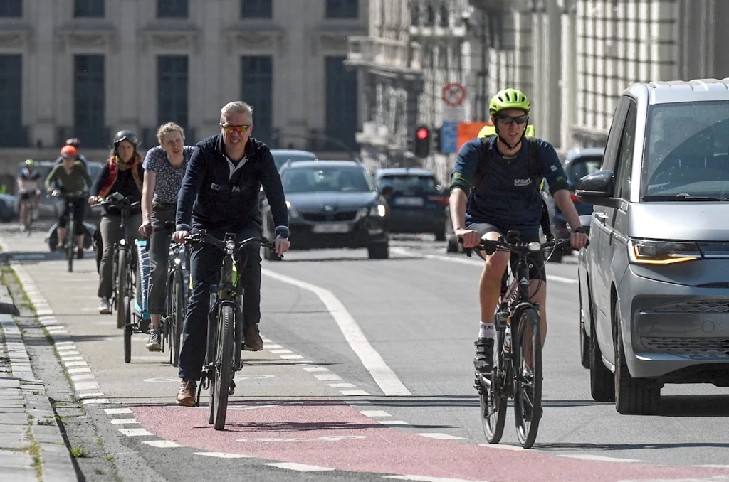 W Belgii rowerzyści mają być karani mandatami za przekroczenie prędkości 30 km/h