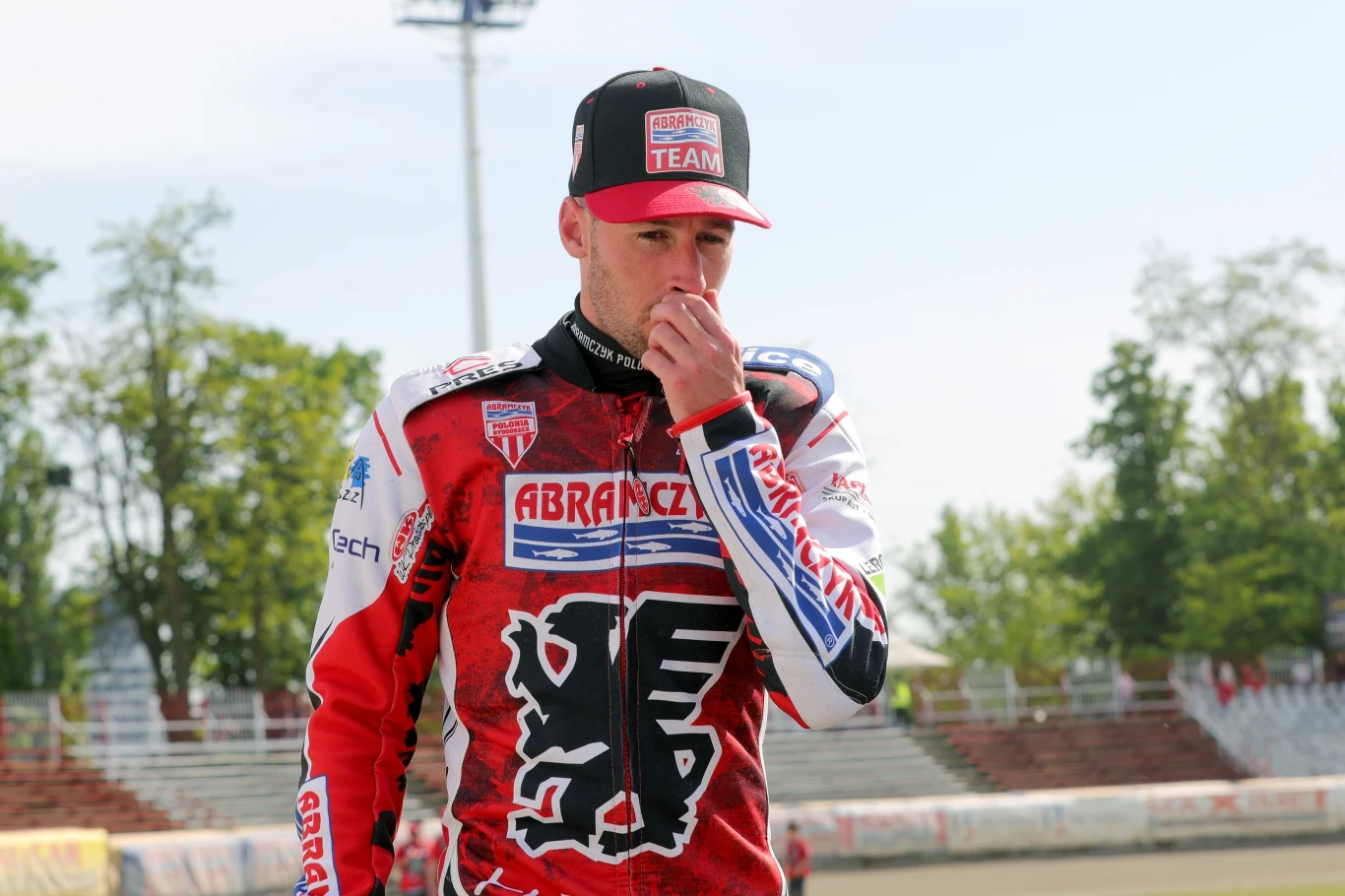 David Bellego zamyślony.