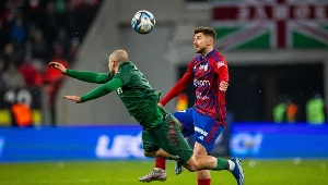 Lider ekstraklasy równy mistrzowi Polski. Przesądził fatalny błąd