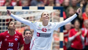  Julie Scaglione, grająca z numerem 45, zdobyła... 44. i 46. bramkę dla Dunek 