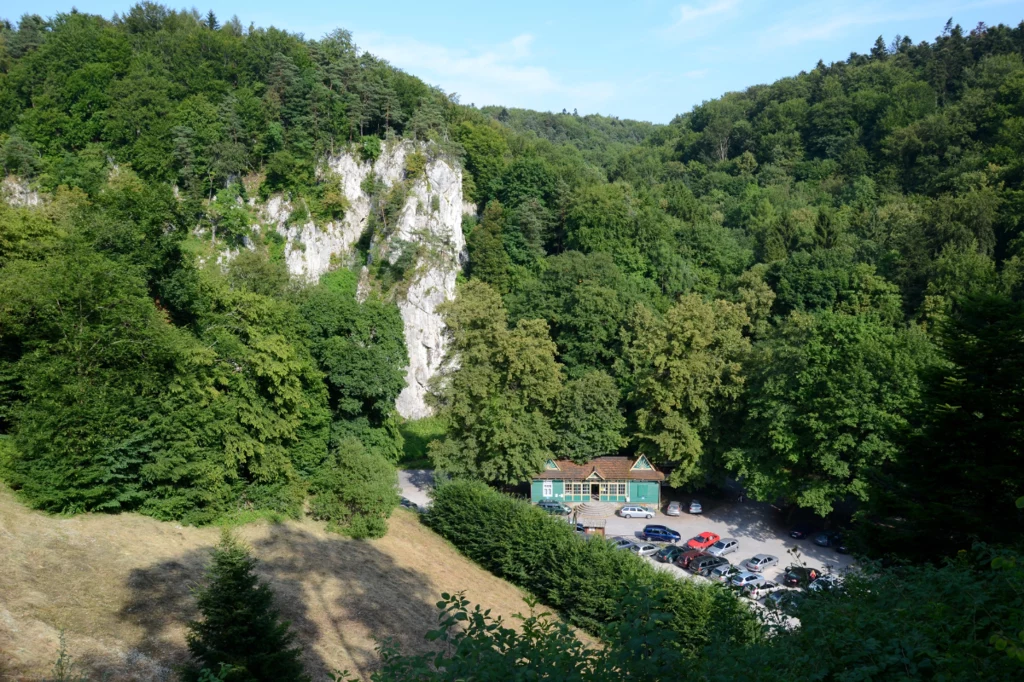 W Ojcowie z łatwością można zjednoczyć się z naturą