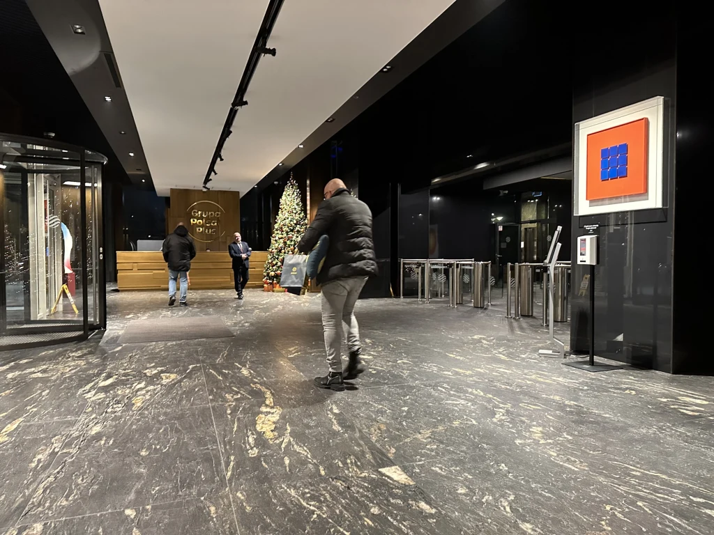 Piotr Gąsowski w siedzibie Polsatu Piotr Gąsowski w siedzibie Polsatu