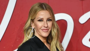 Ellie Goulding wyróżniła się stylizacją. Postawiła na gorący trend