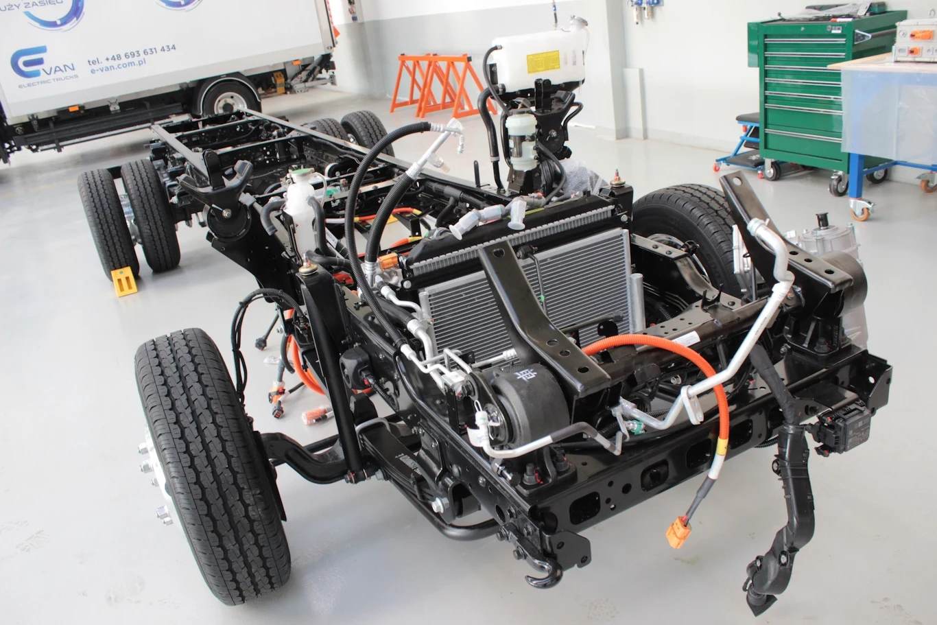 W Makowie Mazowieckim Autobox Innovations montuje już elektryczne ciężarówki marki FOTON
