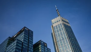 Varso Tower na wszystkich patrzy z góry. To najwyższy budynek UE