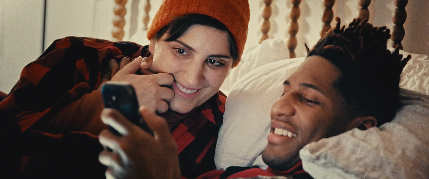 Suleika Jaouad i Jon Batiste w filmie "Amerykańska symfonia"