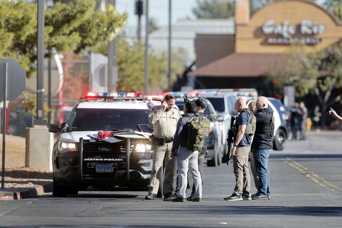 Policja zastrzeliła podejrzanego, który oddał strzały na uczelni w Las Vegas Policja zastrzeliła podejrzanego, który oddał strzały na uczelni w Las Vegas