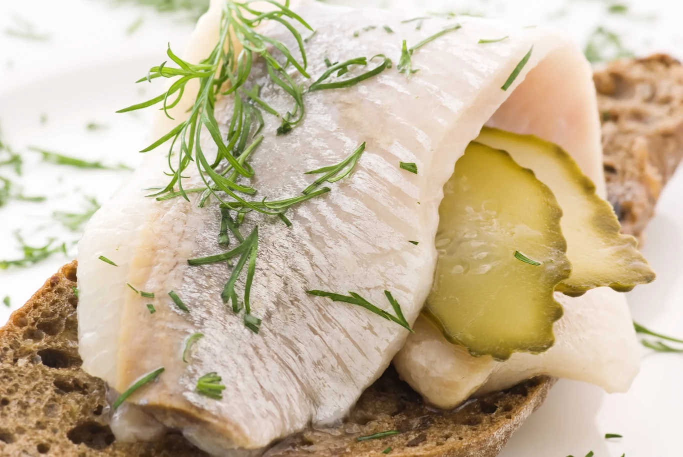 Dobrej jakości śledź świetnie sprawdzi się w przepisie