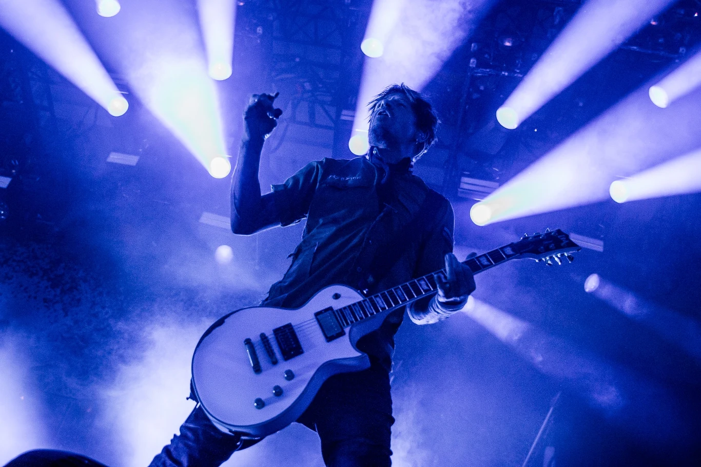 Podczas koncertów The Prodigy na gitarze gra Rob Holiday, nie będący oficjalnym członkiem zespołu.