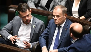 "Śmielej! Śmielej!" - krzyczy do Tuska jego medialne zaplecze
