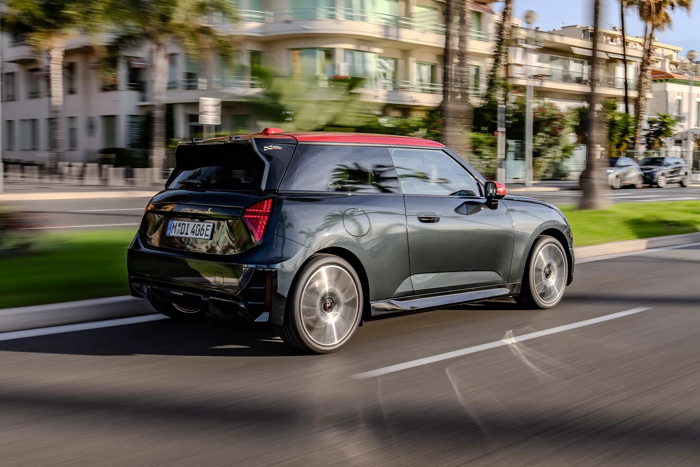 Nowe Mini Cooper SE John Cooper Works