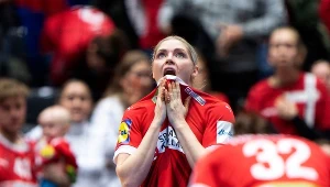 Całkowity zwrot akcji, Polki znów w grze. Sensacja, faworyt mundialu ograny