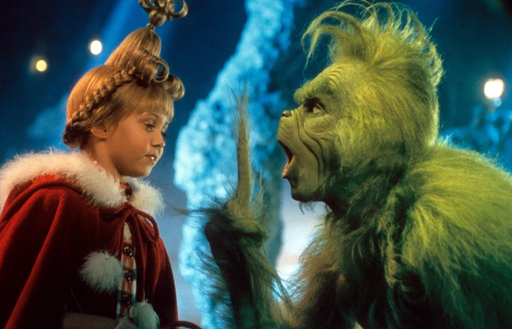 Taylor Momsen i Jim Carrey w filmie "Grinch: Świąt nie będzie"