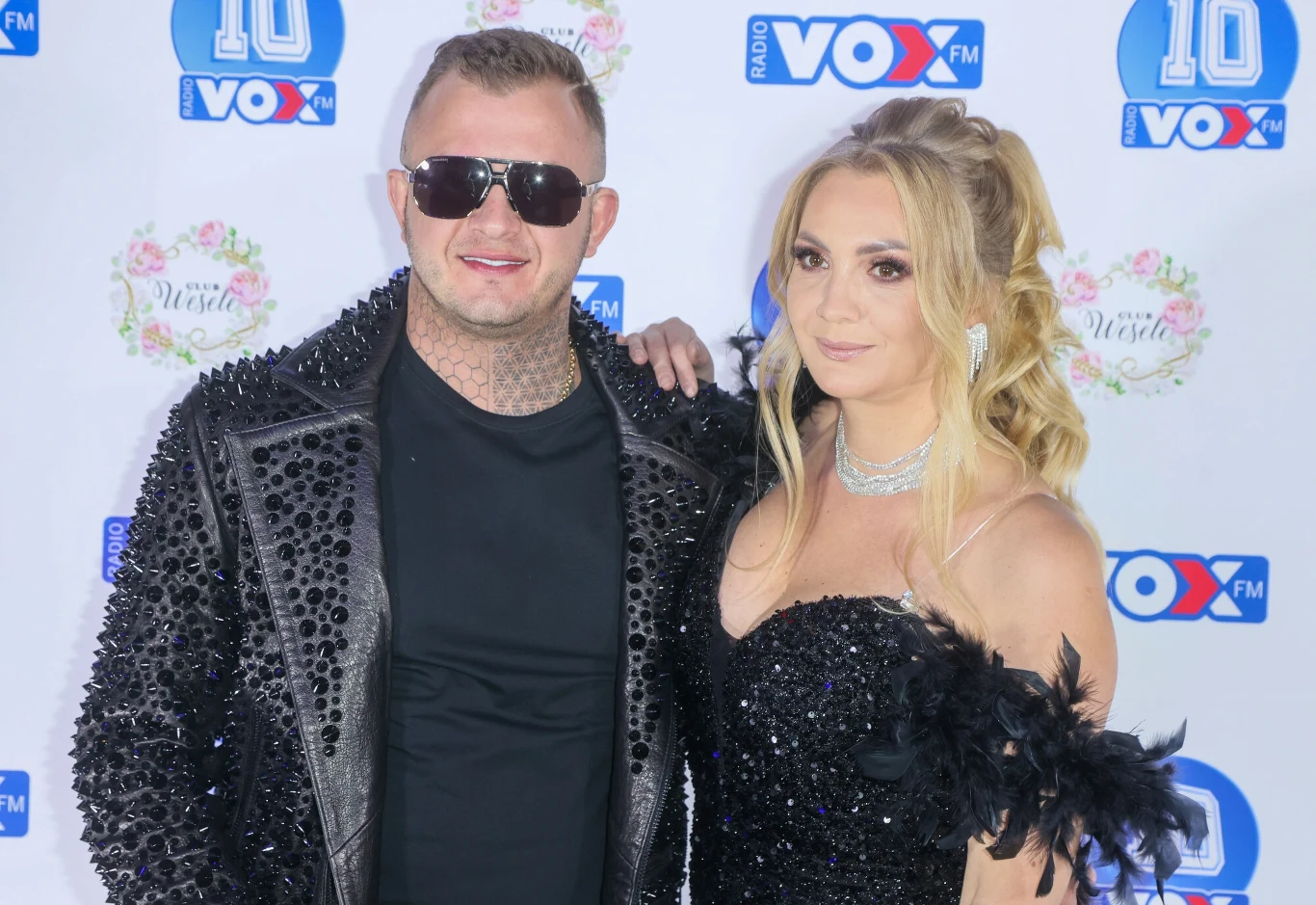 Dawid Narożny z żoną Joanną współtworzy grupę Piękni i Młodzi Dawid Narożny z żoną Joanną współtworzy grupę Piękni i Młodzi