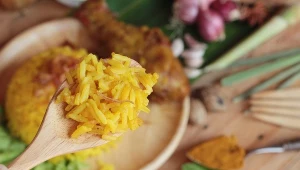 Kurkumę można dodać do zup, dań mięsnych, a także ryżu czy makaronu