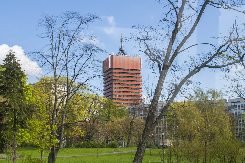 Collegium Altum. Wieżowiec w Poznaniu.