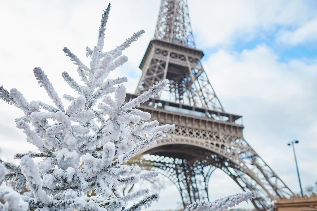 Polacy chętnie udają się na Boże Narodzenie nawet do Paryża