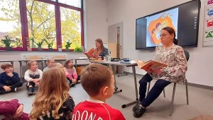 Uczniowie z Poznania biorą udział w lekcji empatii