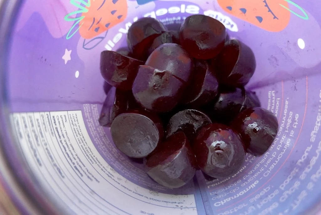 Niemieccy pediatrzy ostrzegają przed żelkami z melatoniną