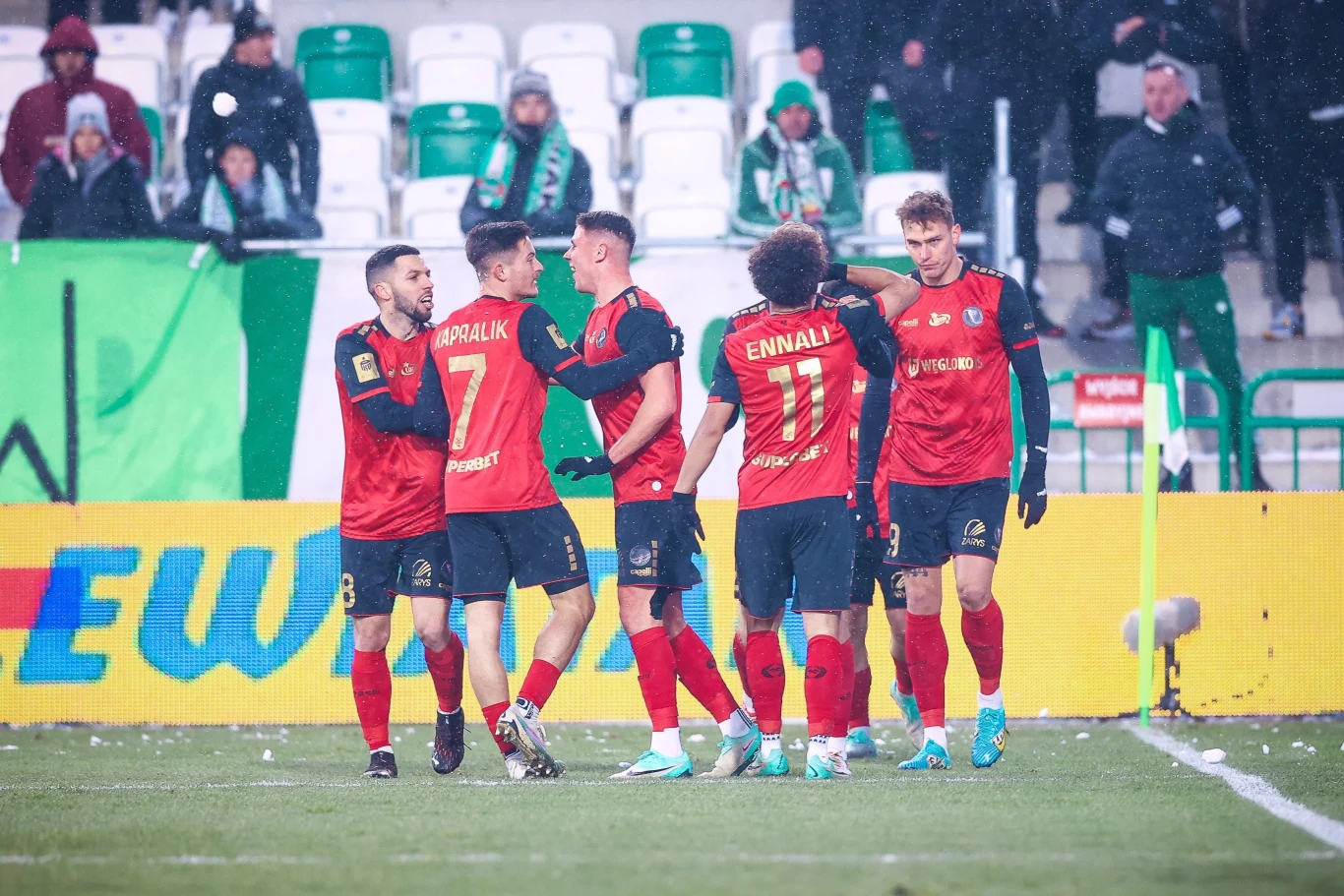 Tak Górnik Zabrze cieszył się z bramki zdobytej w Radomiu. Tak Górnik Zabrze cieszył się z bramki zdobytej w Radomiu.