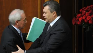 Były premier Ukrainy Mykoła Azarow i były prezydent Wiktor Janukowycz, marzec 2010 r.