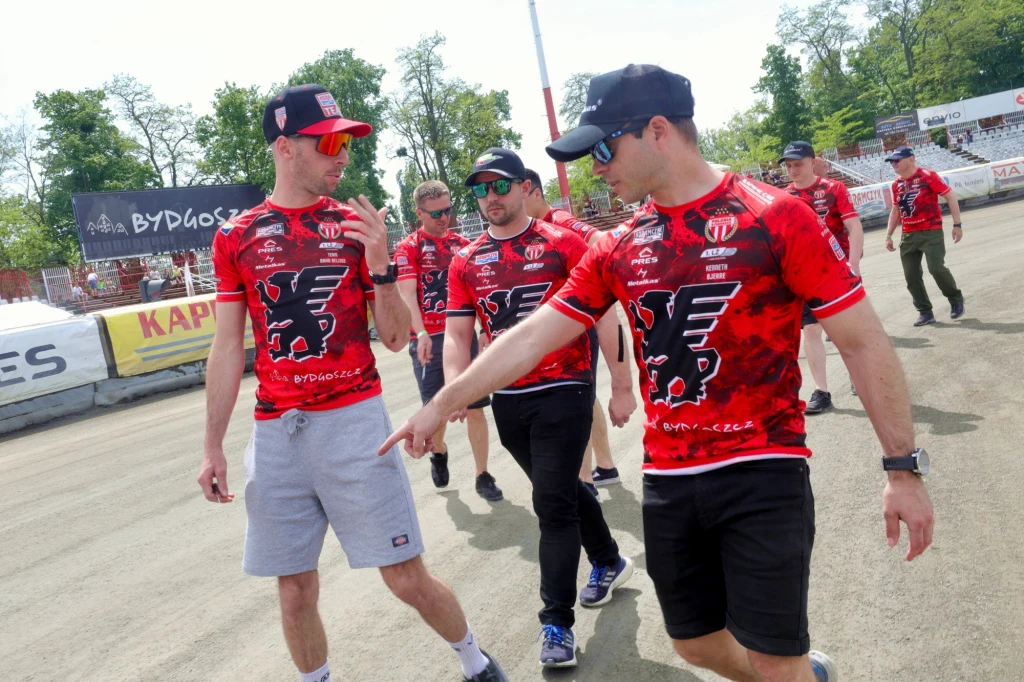 David Bellego i Kenneth Bjerre na obchodzie toru