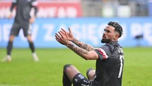 Lech znów pobity, czarne chmury nad trenerem. Jasne żądania kibiców