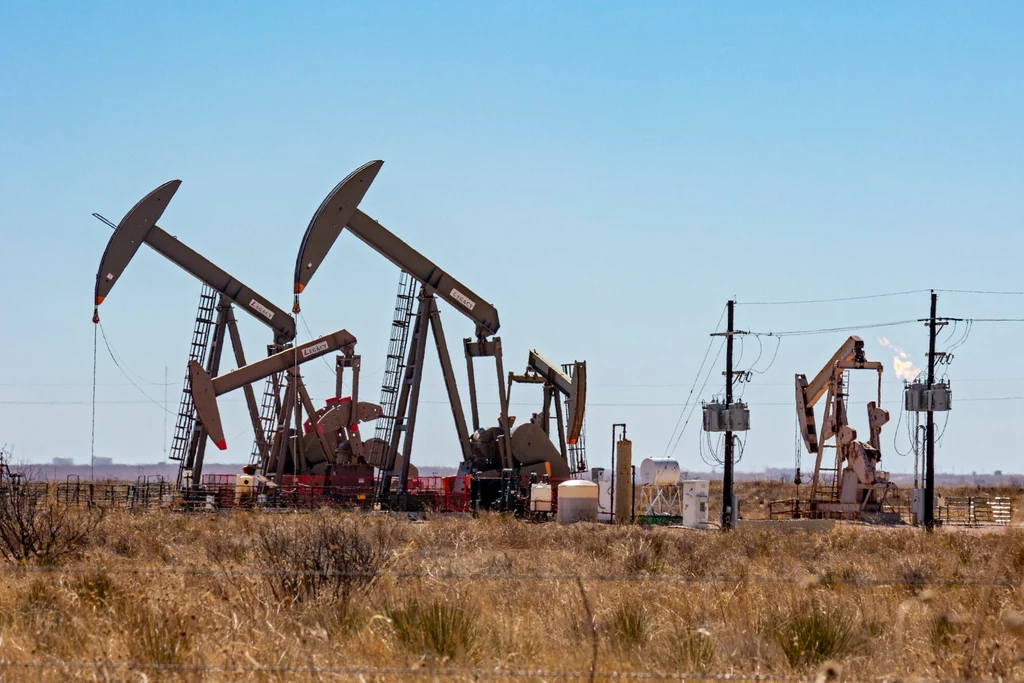 Szyby naftowe na terenach z okresu permu w Nowym Meksyku