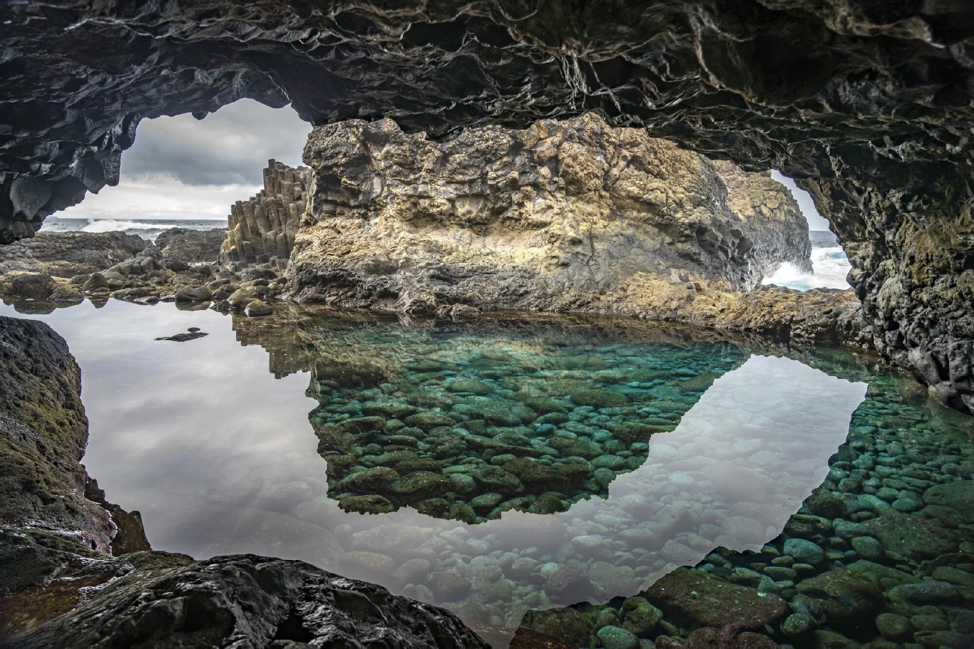 Jaskinia na El Hierro Jaskinia na El Hierro