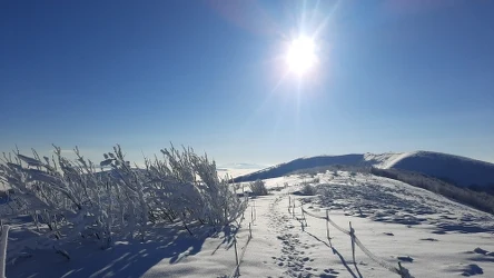 W Bieszczadach i Karkonoszach warunki na szlakach turystycznych są ciężkie. Obowiązuje też pierwszy stopień zagrożenia lawinowego