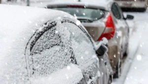 Śnieg i mróz na święta. Jeden błąd i policjant wypisze 3 tys. zł mandatu