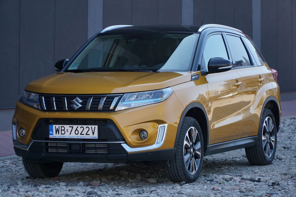 Suzuki Vitara to nie jest już auto terenowe, tylko niewielki crossover, ale nadal całkiem niezły w lekkim terenie 